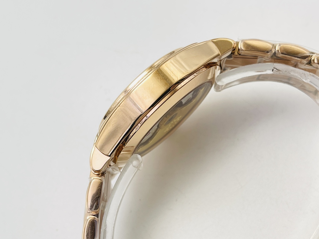 Patek Philippe Twenty~4 7300/1200R-011 Replica Rose Gold Case Side Profile