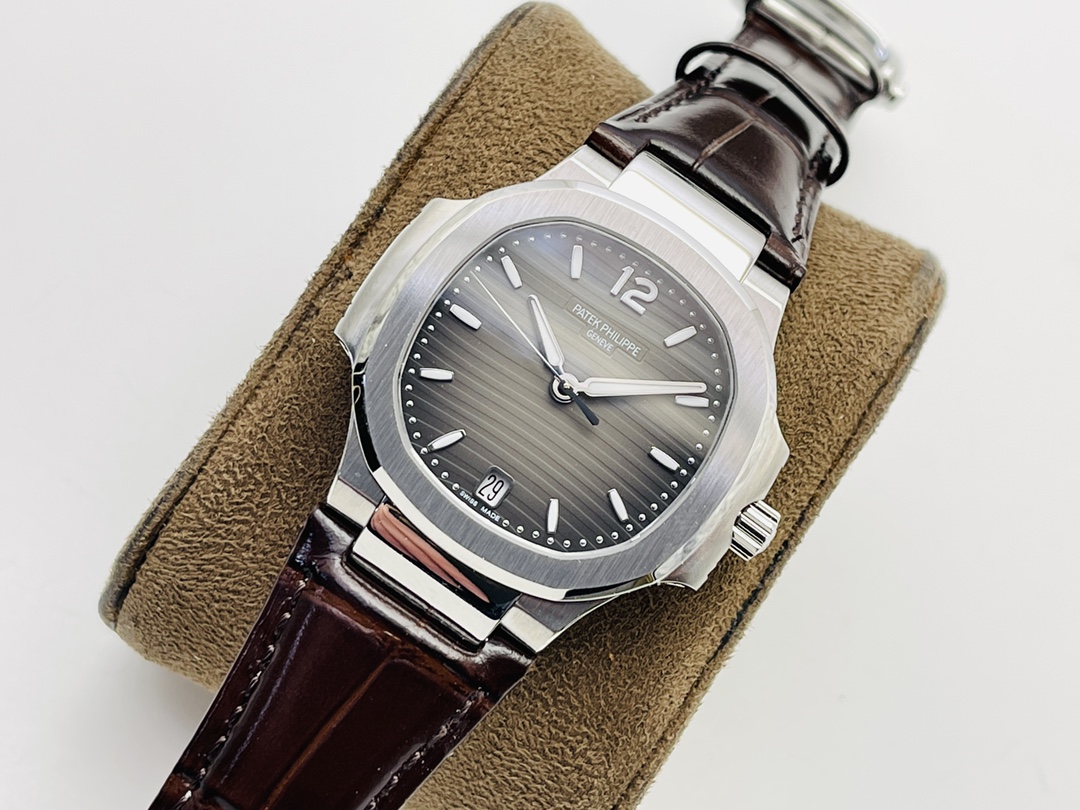 Patek Philippe Nautilus 7118/1A-011 Replica Gray Dial Angle View