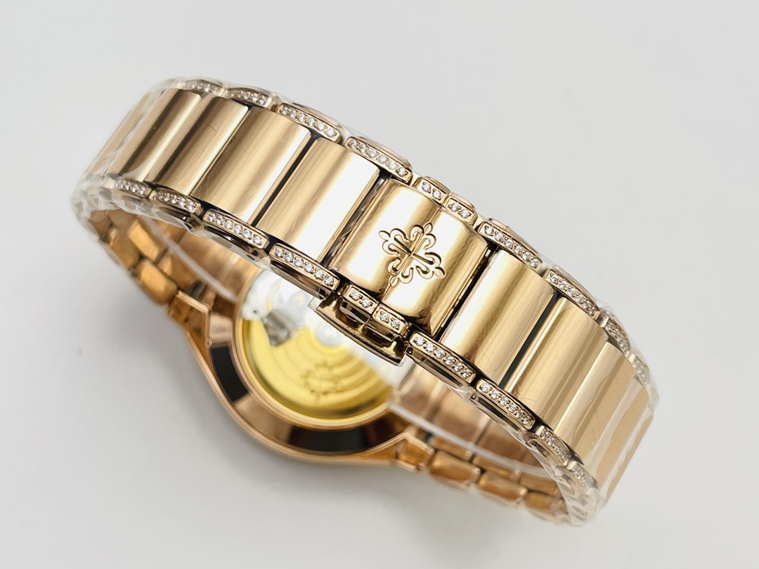 Patek Philippe Twenty~4 7300/1200R-011 Replica Bracelet Clasp Detail View