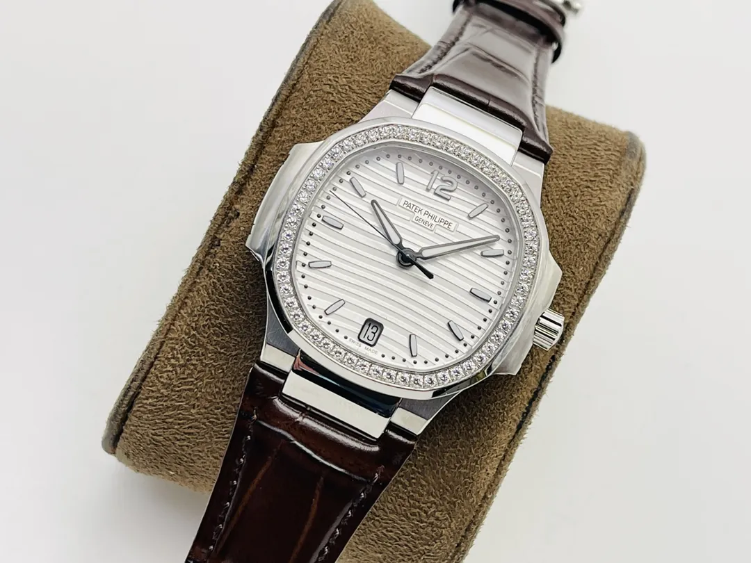 Patek Philippe Nautilus 7018 Replica Watch 35.2mm Silver White Dial Diamond Bezel Luxury Super Clone Watch Dial Detail View