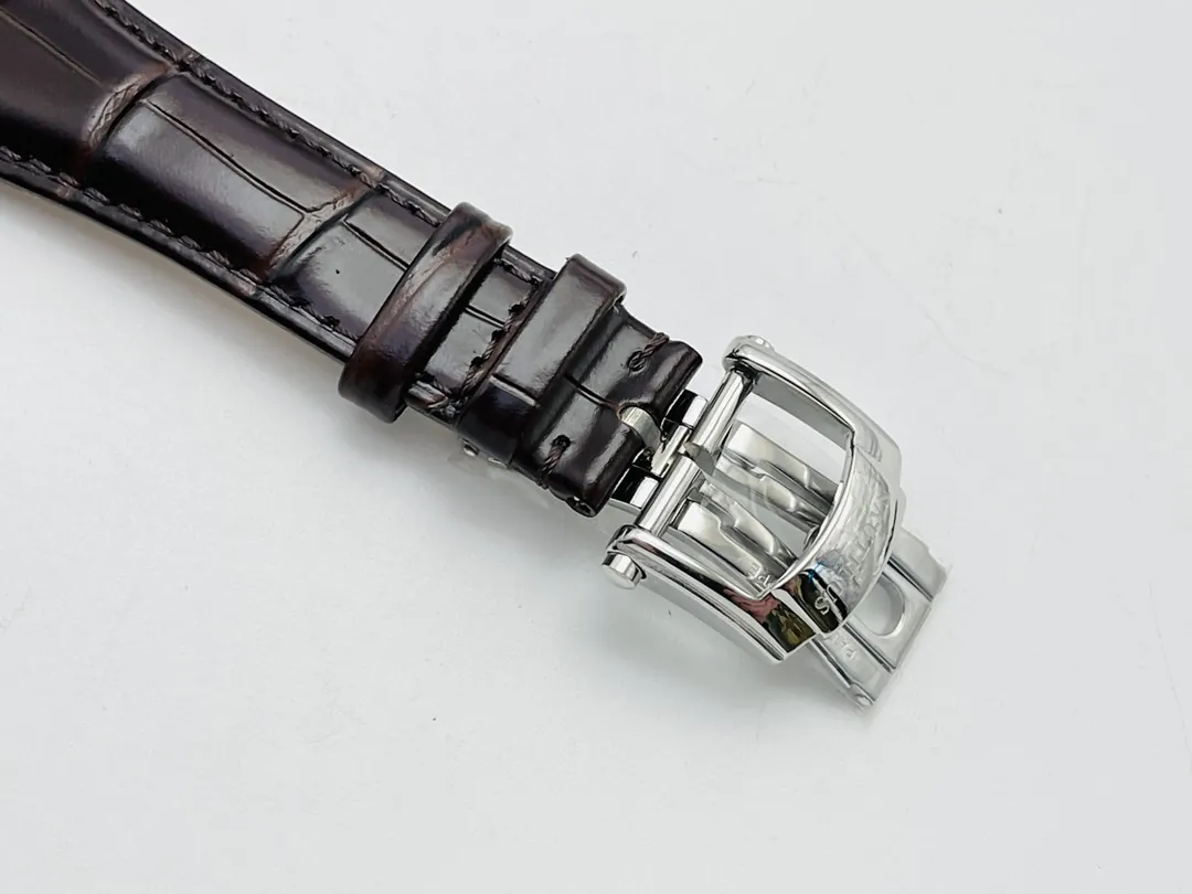 Patek Philippe Nautilus 7018 Replica Watch 35.2mm Silver White Dial Diamond Bezel Luxury Super Clone Watch Strap