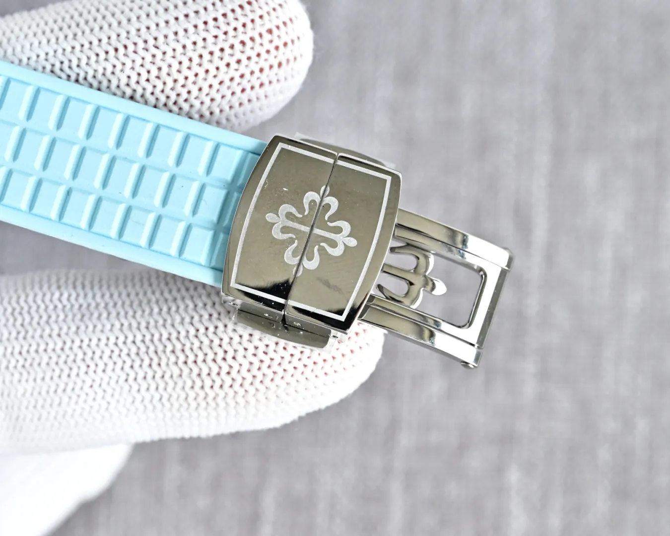 JBL Factory Replica Patek Philippe Aquanaut Luce 5072G-001 Blue Checkered Dial Diamond Bezel Ladies Watch clasp and strap detail