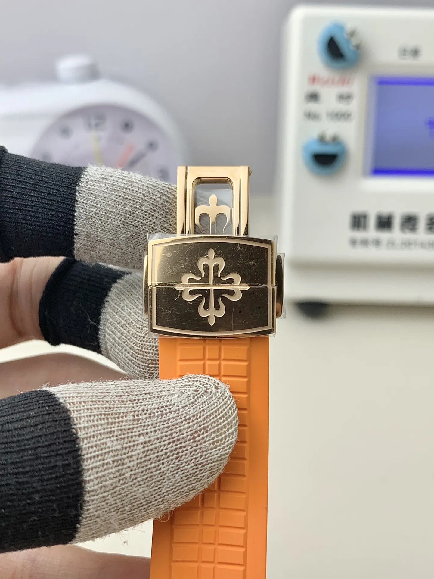 3K Factory Patek Philippe Aquanaut 5167R-001 Replica 40mm Brown Gradient Dial Orange Rubber Strap Super Clone Watch Strap Detail