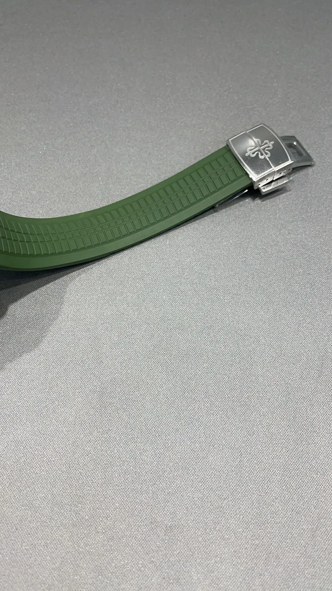 Super Clone Patek Philippe Aquanaut 5968G-010 Replica Khaki Green Dial 42.2mm Watch with Green Rubber Strap Strap 2