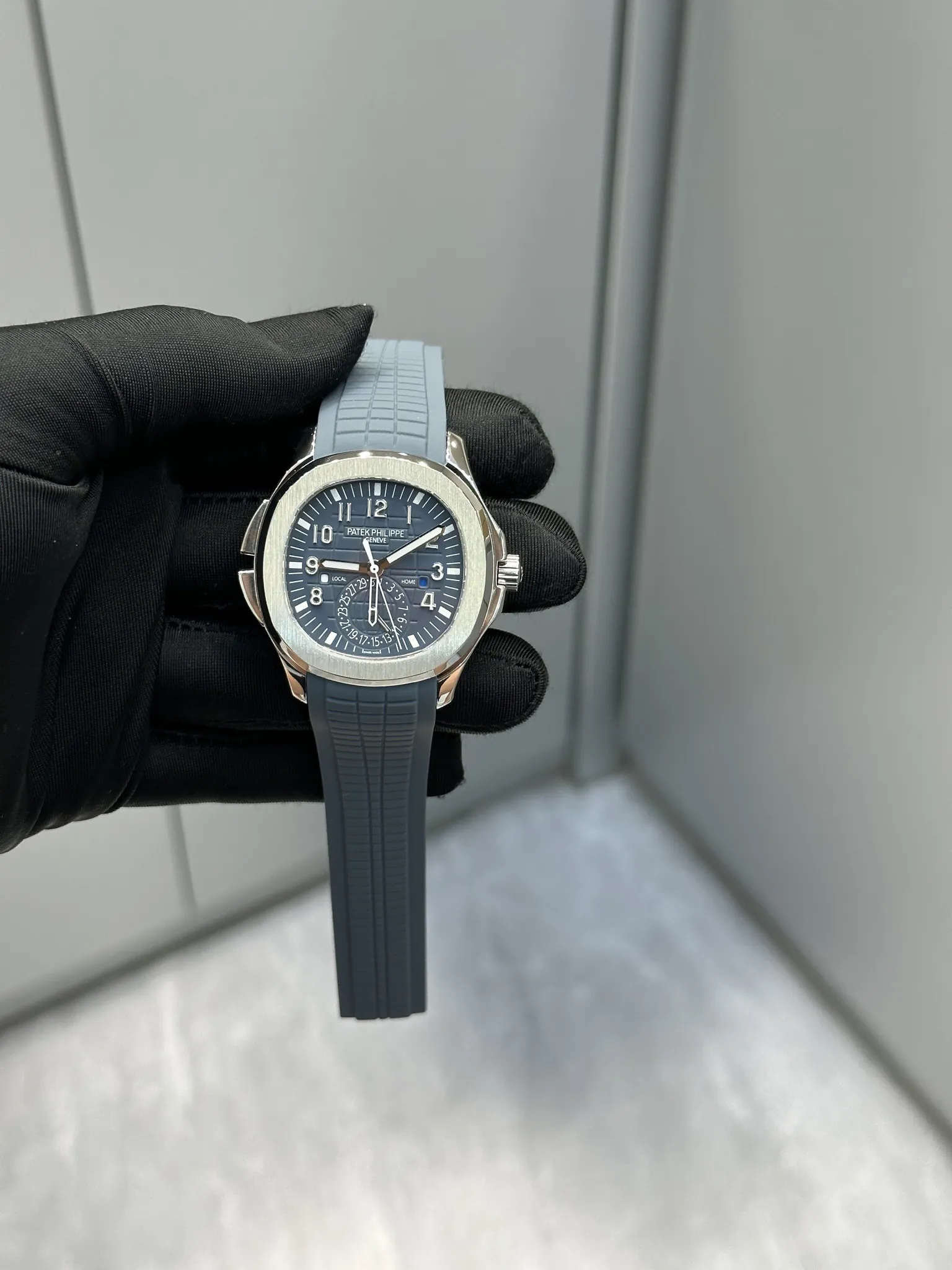 Luxury Super Clone Patek Philippe Aquanaut 5164G-001 Replica Blue-Gray Dial 40.8mm Watch Front View
