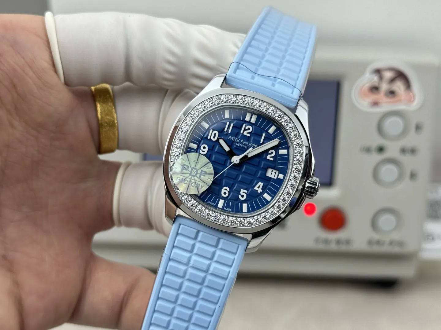 PDF Factory Patek Philippe Aquanaut Luce 5067A Replica Blue Dial Diamond Bezel Blue Rubber Strap Ladies Luxury Watch Dial Side View 1