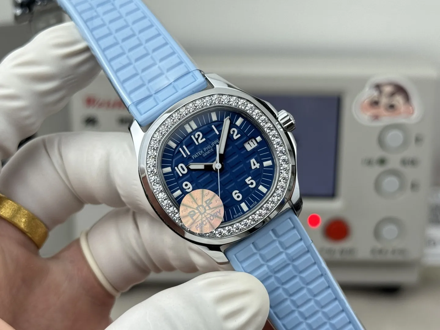 PDF Factory Patek Philippe Aquanaut Luce 5067A Replica Blue Dial Diamond Bezel Blue Rubber Strap Ladies Luxury Watch Dial Side View 2