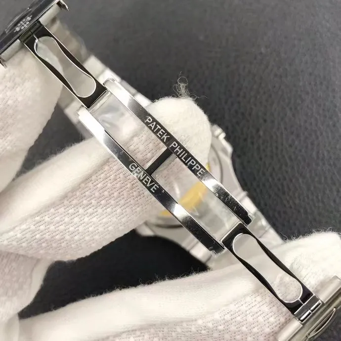 Swiss Patek Philippe Nautilus 5713/1G-010 Replica Gradient Navy Blue Dial Diamond-Set Bezel 40mm Luxury Watch Buckle