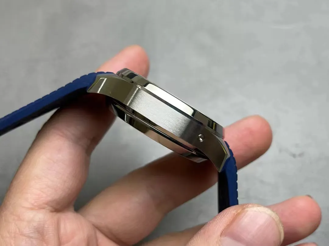 Patek Philippe Aquanaut 5968 Replica Blue Dial Chronograph Watch Side View 1