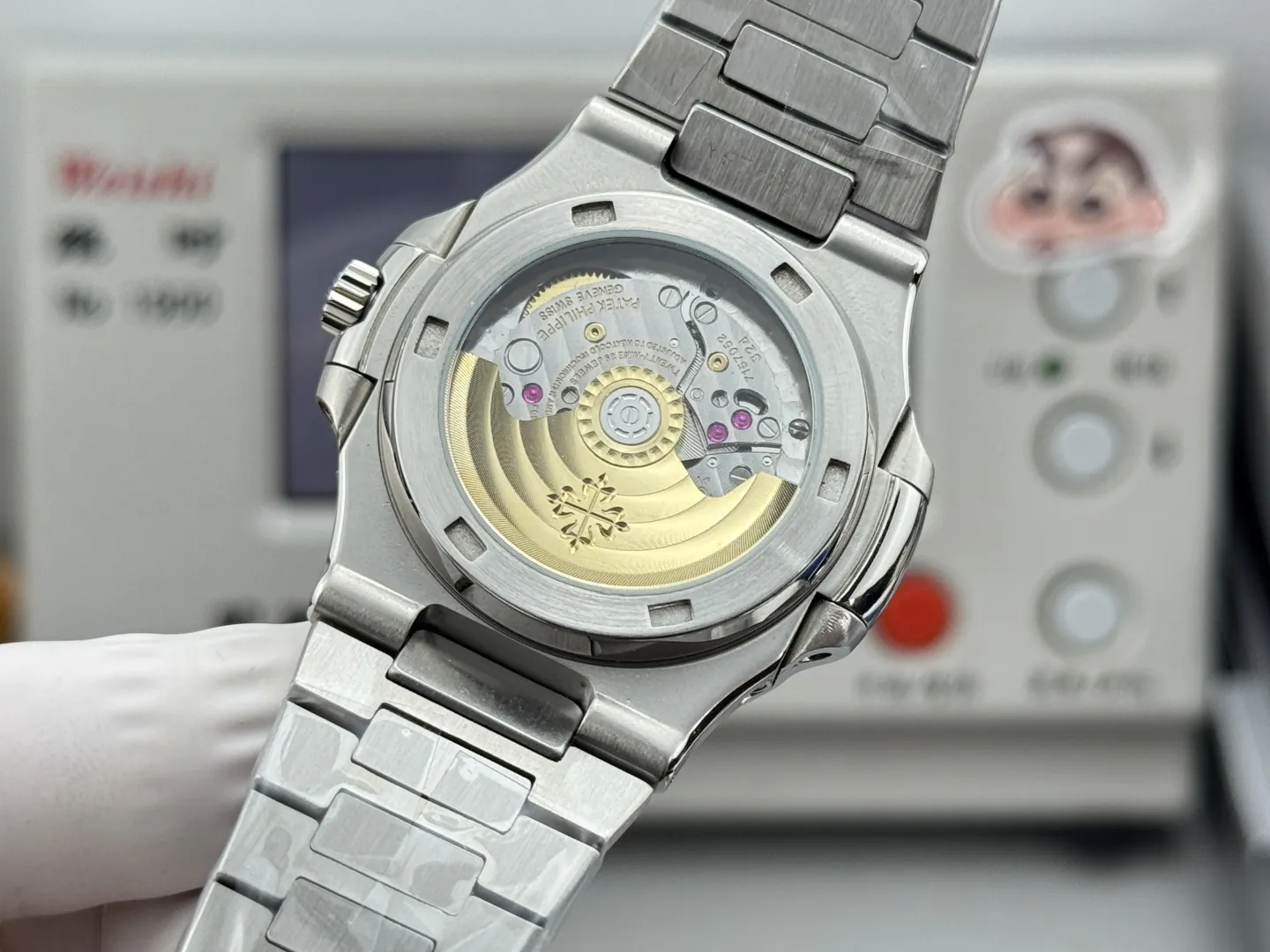 Luxury Patek Philippe Nautilus 5740/1G-001 Replica Blue Dial Baguette Diamond-set Bezel 40mm Super Clone Watch Case Back