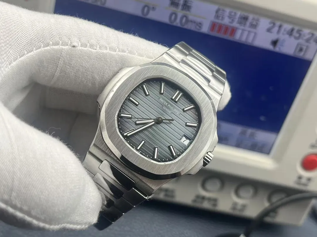Super Clone Luxury Patek Philippe Nautilus 5711/1A-010 Replica Blue-Black Dial Watch Dial Side View 3