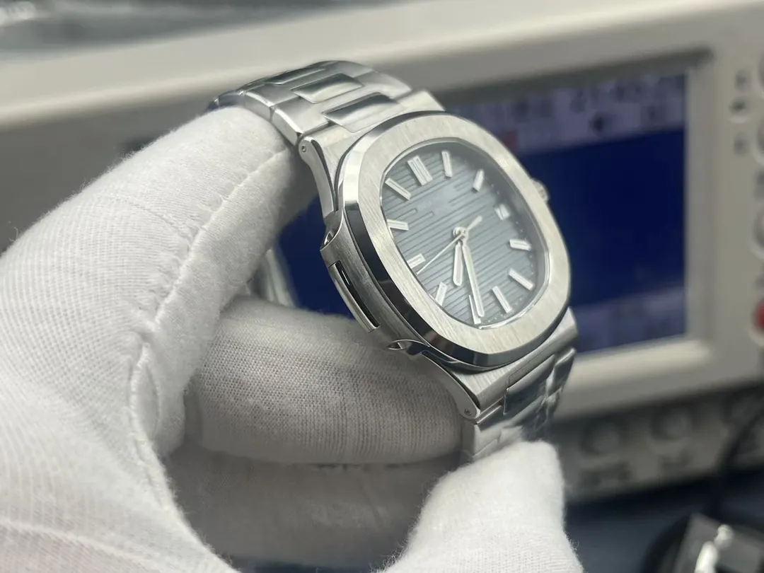 Super Clone Luxury Patek Philippe Nautilus 5711/1A-010 Replica Blue-Black Dial Watch Side View 1