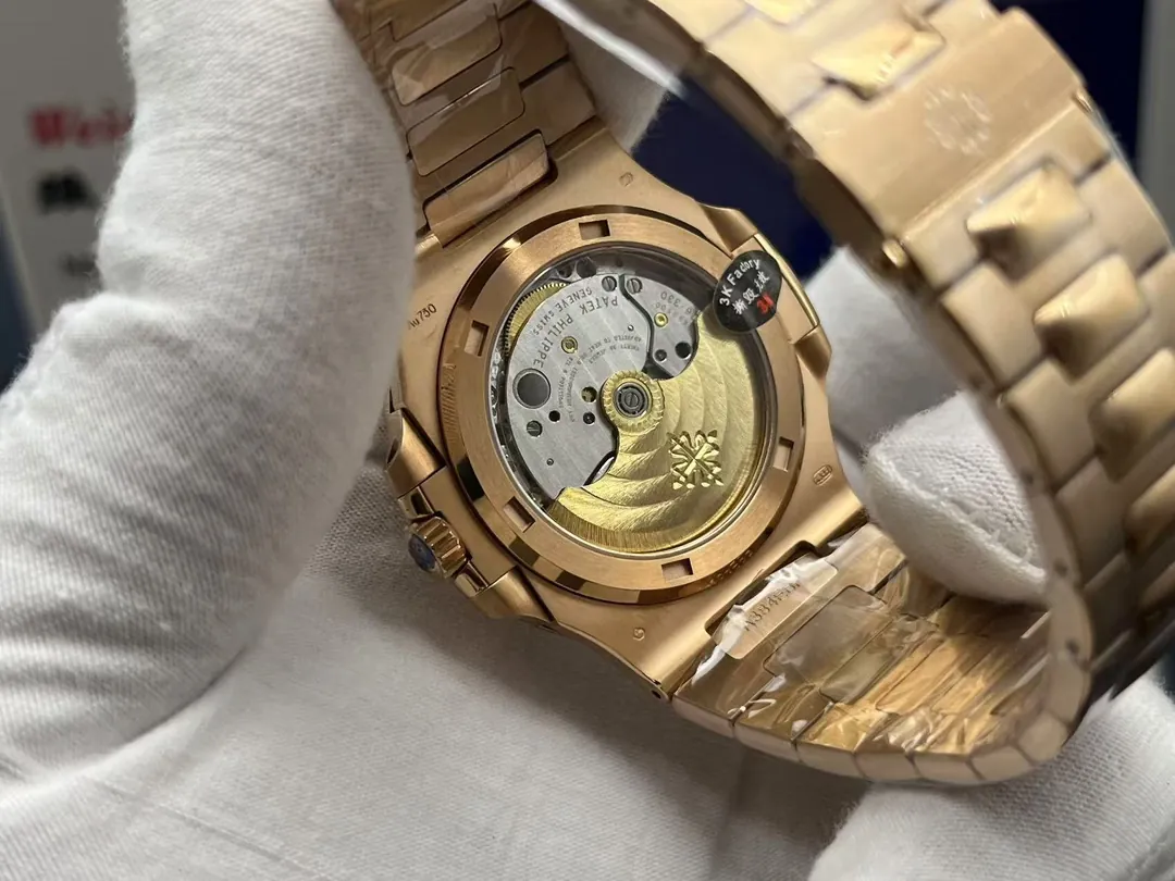 Patek Philippe Nautilus 5711 Replica Smoked Pink-Brown Gradient Dial 40mm Gold-Plated 904L Stainless Steel Case Luxury Watch Case Back