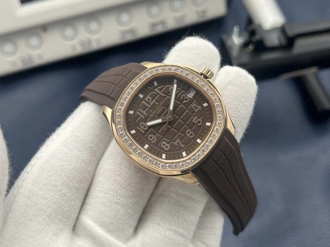 Super Clone Patek Philippe Aquanaut Luce 5268/200R-010 Replica Brown Dial Diamond-Set Bezel Luxury Watch Dial detail 1