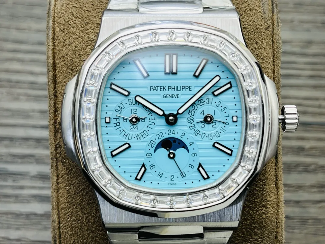 Luxury Patek Philippe Nautilus 5740/1G-001 Replica Tiffany Blue Dial Diamond-Set Bezel Moonphase Calendar Watch Dial Detail