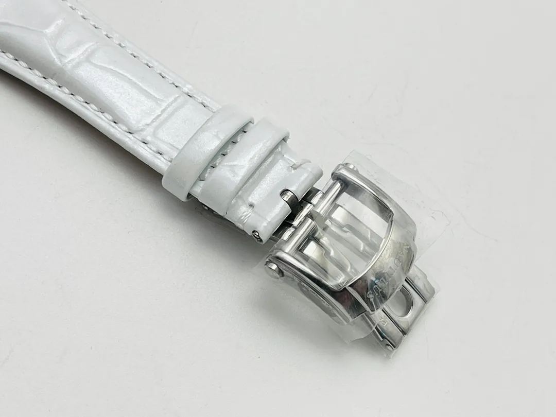 Luxury Patek Philippe Nautilus 7118 Replica White Wave Dial Stainless Steel Case White Leather Strap Ladies 35.2mm Watch Strap