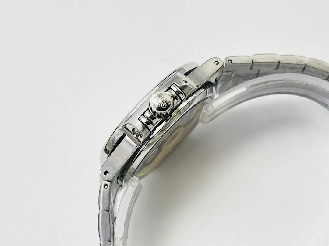 Super Clone Patek Philippe Nautilus 7118/1A-001 Replica Blue Wave Dial 35.2mm 904L Stainless Steel Case Ladies Luxury Watch Side View 2