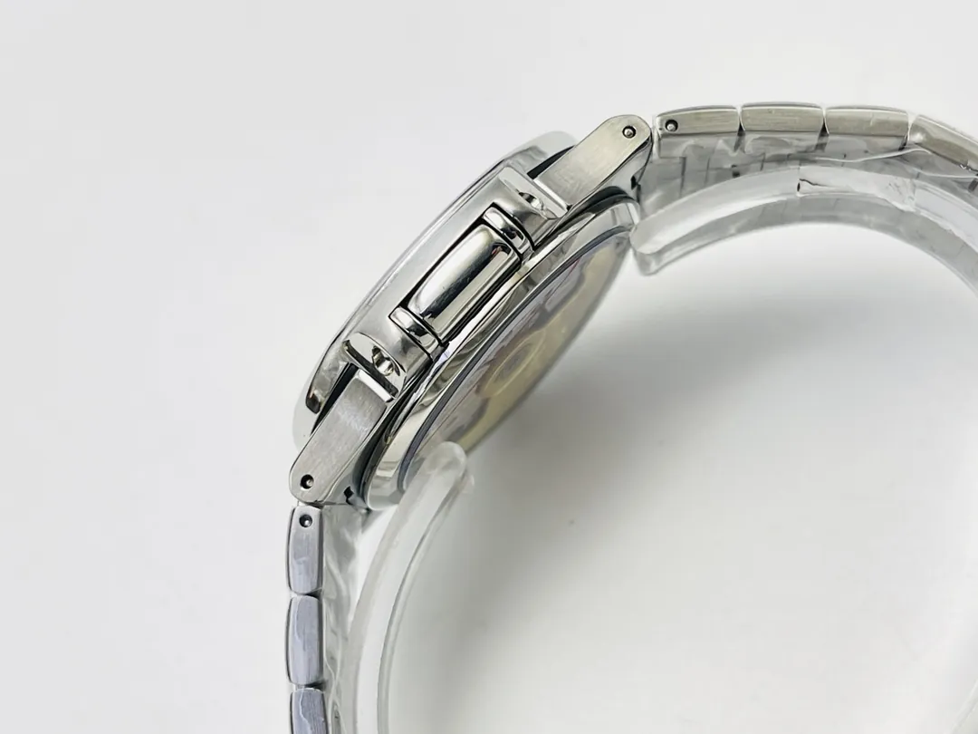Super Clone Patek Philippe Nautilus 7118/1A-001 Replica Blue Wave Dial 35.2mm 904L Stainless Steel Case Ladies Luxury Watch Side View 1