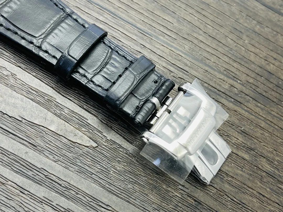 Luxury Patek Philippe Nautilus 5740/1G-001 Replica 40mm Silver White Dial Diamond Bezel Perpetual Calendar Watch Strap