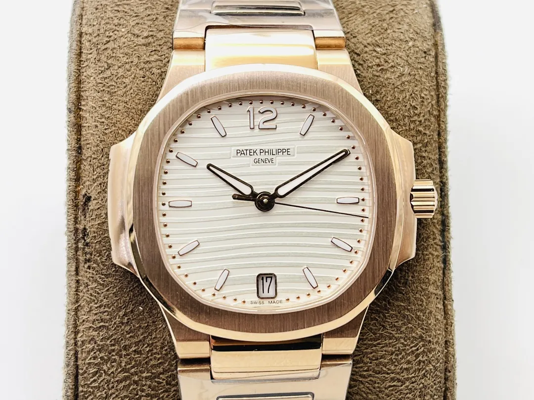 Replica Patek Philippe Nautilus 7118/1R-001 Super Clone Silvery Opaline Wave Dial Rose Gold Tone Bracelet 35.2mm Ladies Watch Dial Detail