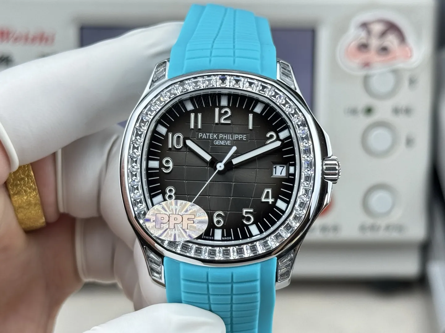 PPF Luxury Patek Philippe Aquanaut 5167 Replica Gradient Rock Grey Dial Diamond-Set Bezel Tiffany Blue Rubber Strap Watch Front View