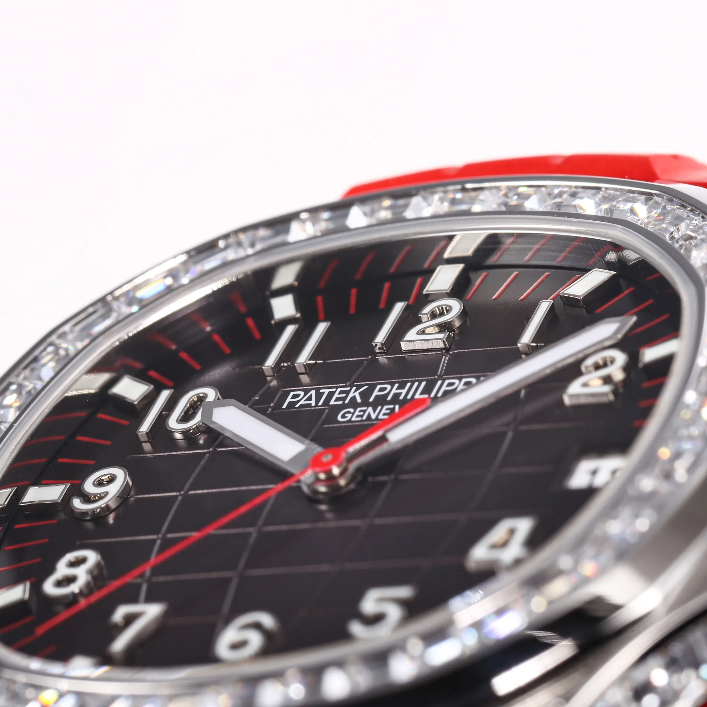 AIM Super Clone Patek Philippe Aquanaut 5167 Replica Grey Gradient Dial Watch with Diamond Bezel and Red Rubber Strap Detail Close-up