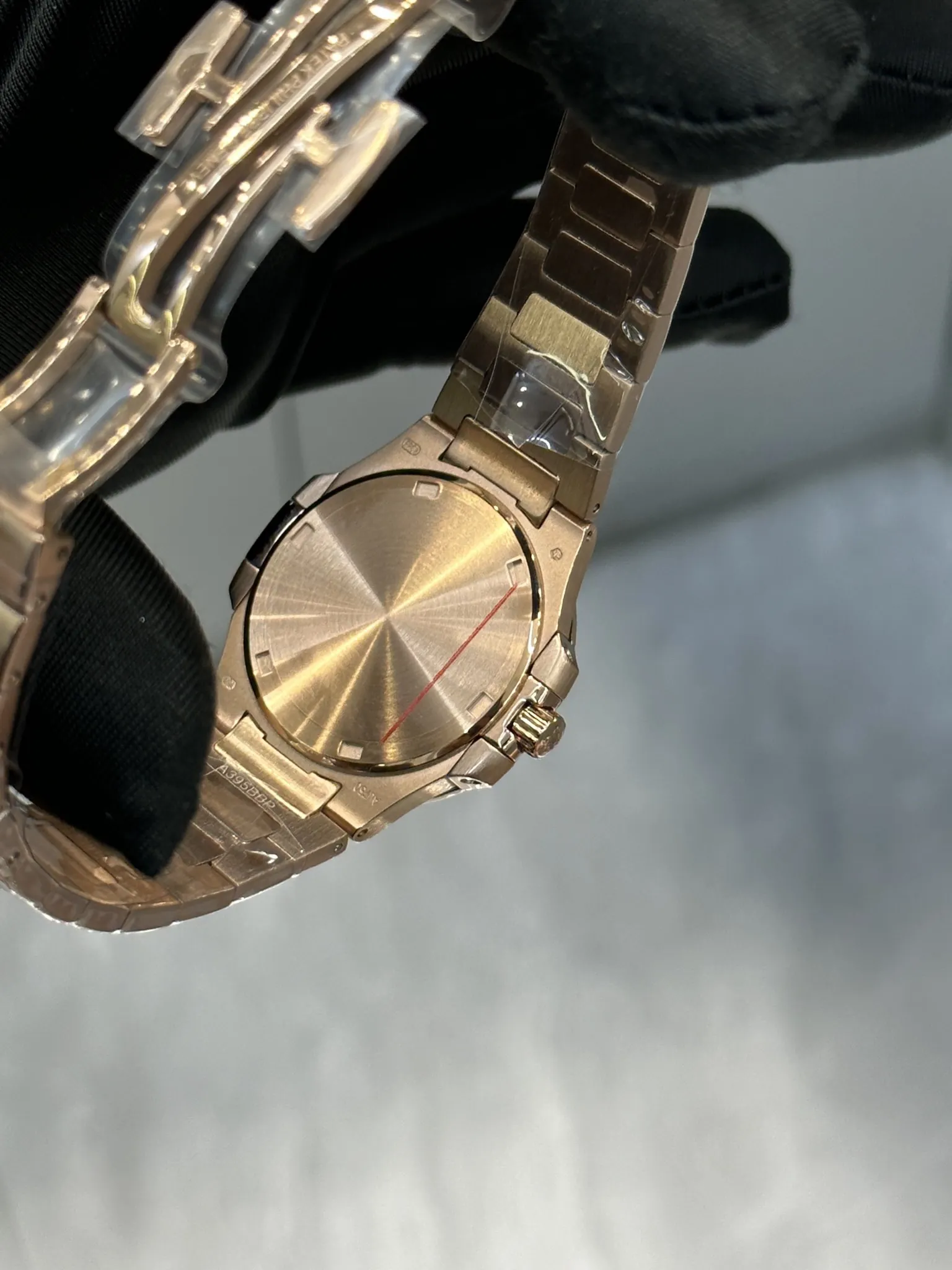 1:1 Super Clone Patek Philippe Nautilus 7010/1R-013 Replica Lacquered Purple Wave Dial Diamond Bezel 32mm Ladies Watch Case Back